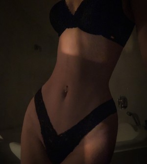 Timidkitten Photo #24