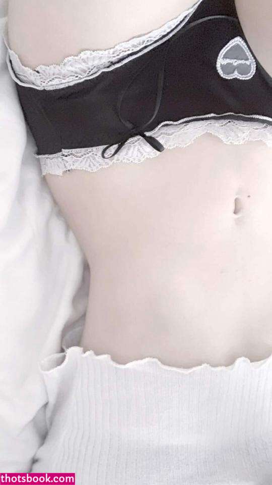 dumbkittteen Photo #10