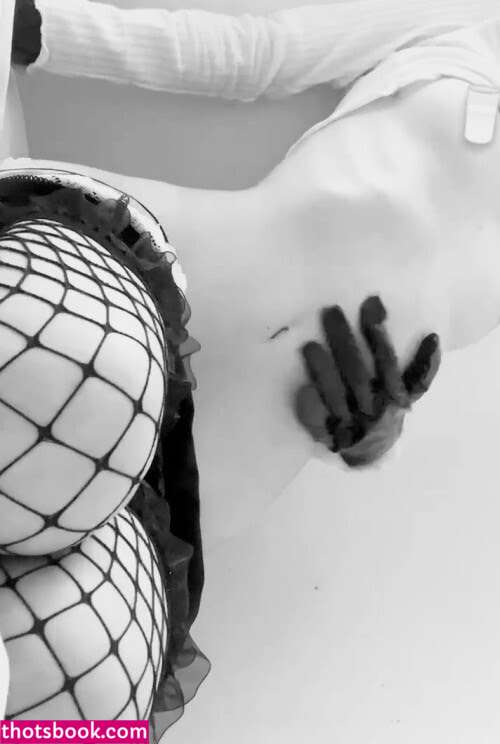 dumbkittteen Photo #25