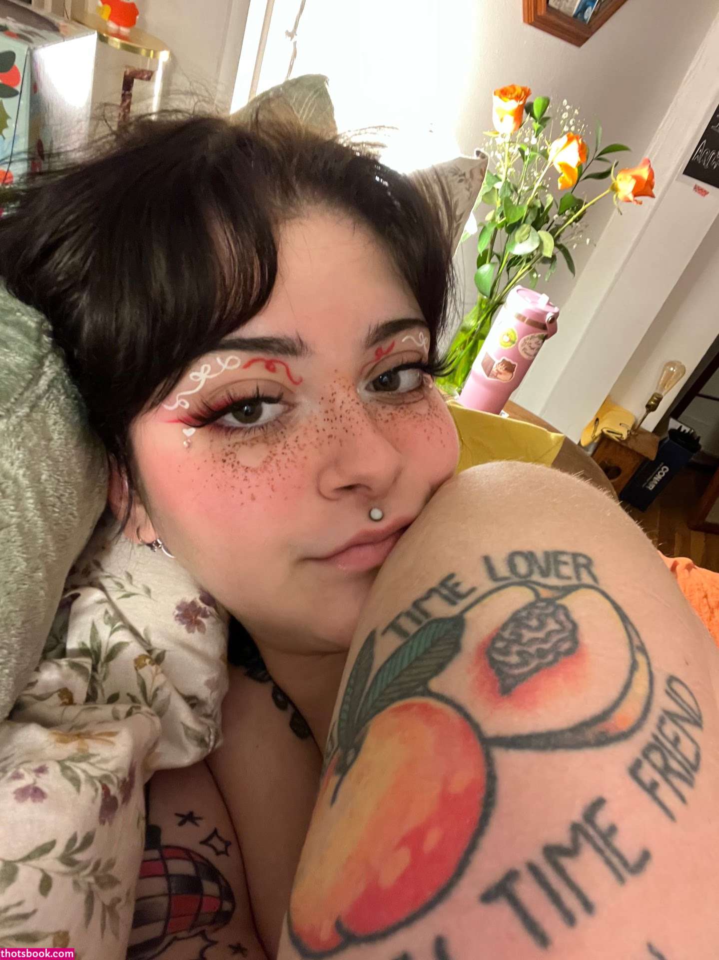 morekissing Photo #4