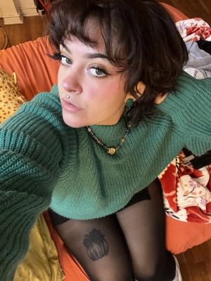 morekissing Photo #1