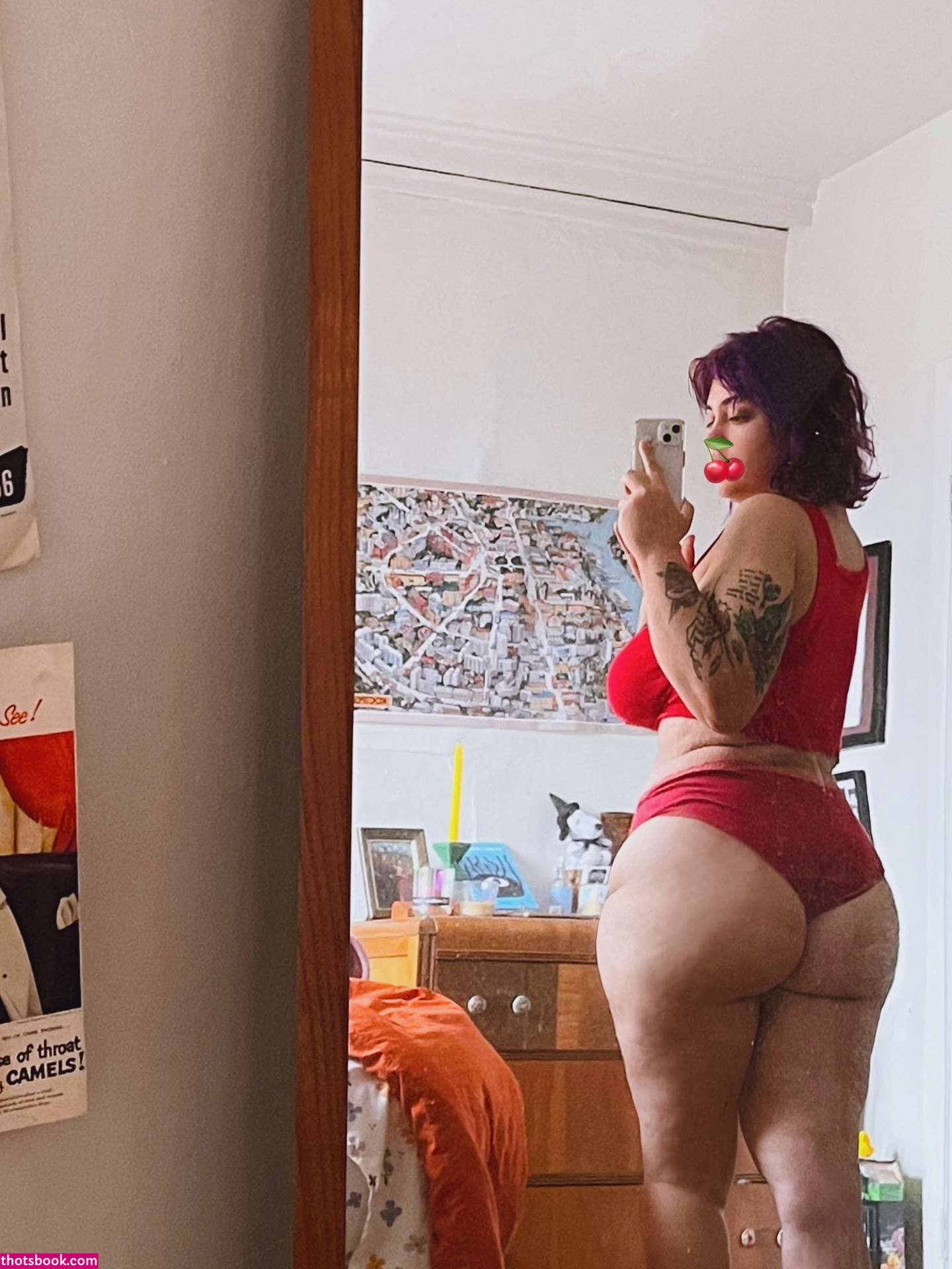 morekissing Photo #11