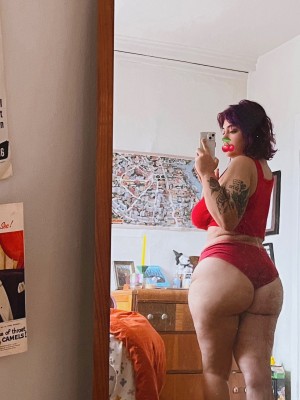 morekissing Photo #11