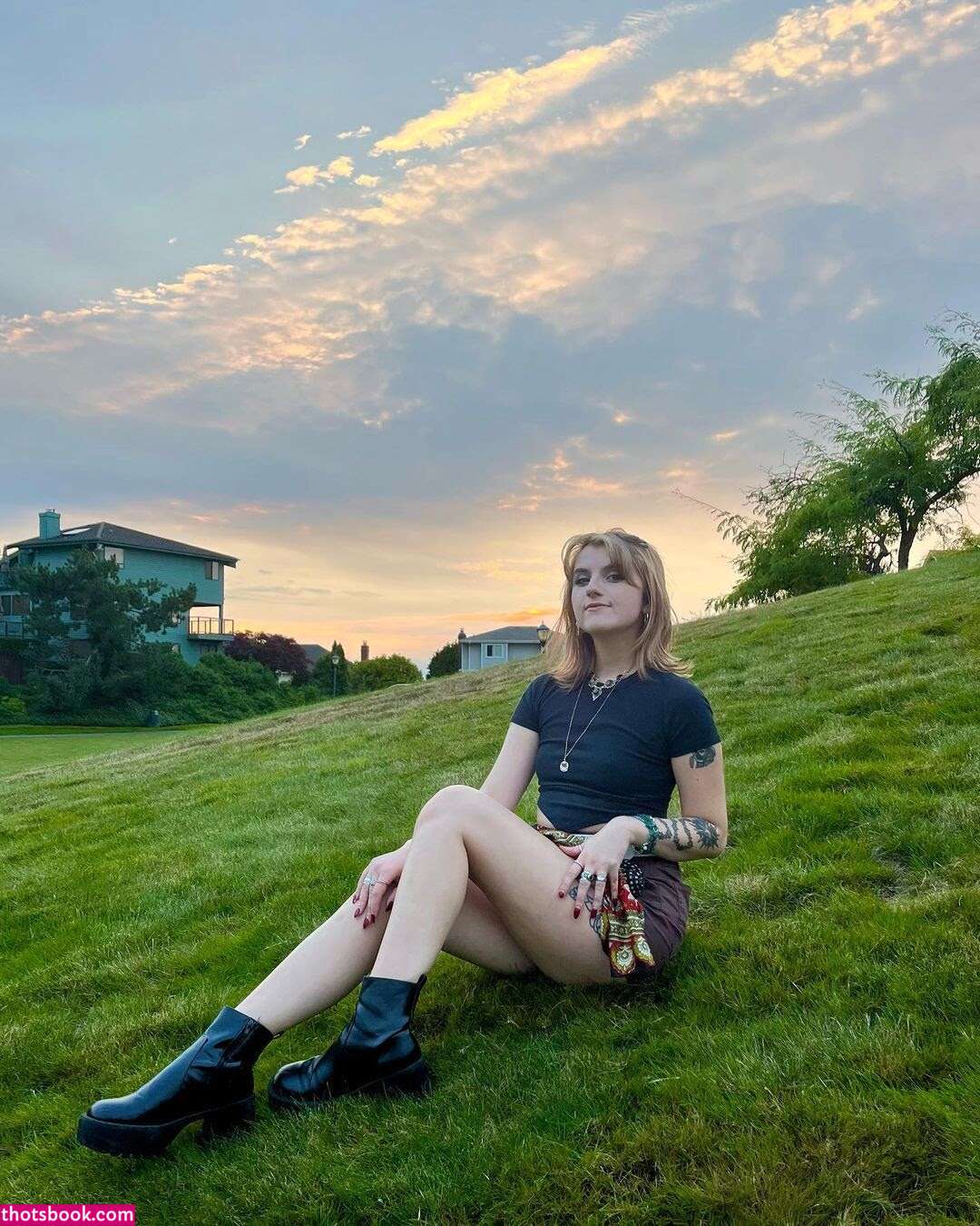 Msvioletvixxen Photo #37