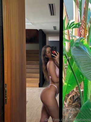 Mikaela Lafuente Photo #1949