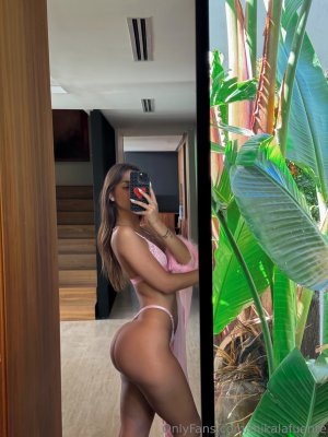 Mikaela Lafuente Photo #1934