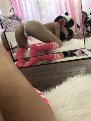 Emily Willis Photo #190