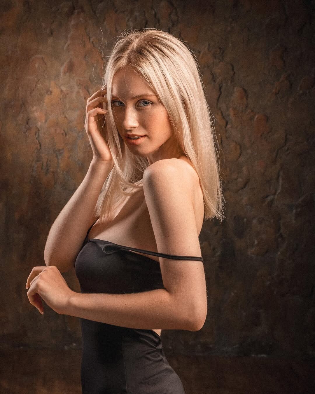 Aytsan Avotaripsa Photo #32