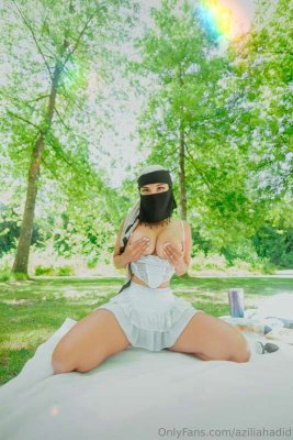 Azilia Hadid Photo #17