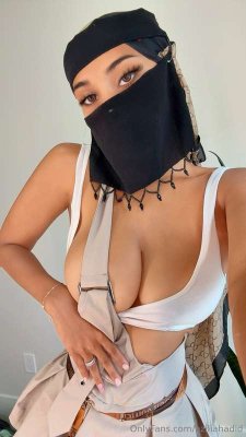 Azilia Hadid Post #4