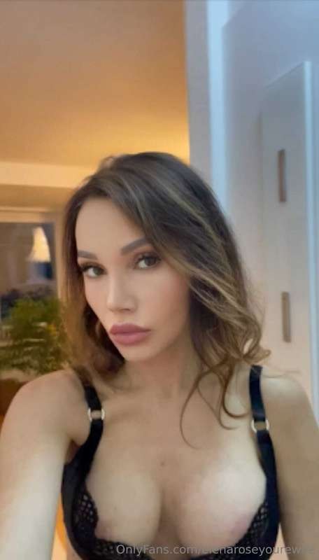 Elena Frey Photo #11