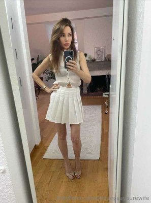 Elena Frey Photo #18