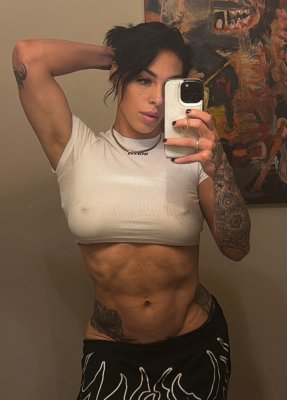 Kayla Rossi Photo #7