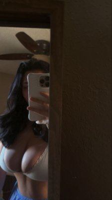 helloimtaratara Photo #3