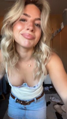 Ainsley Rolstad Photo #2