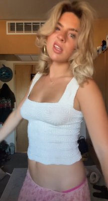 Ainsley Rolstad Photo #6