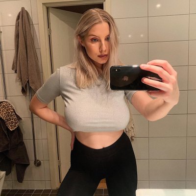 Stina Viktoria Asberg Photo #4