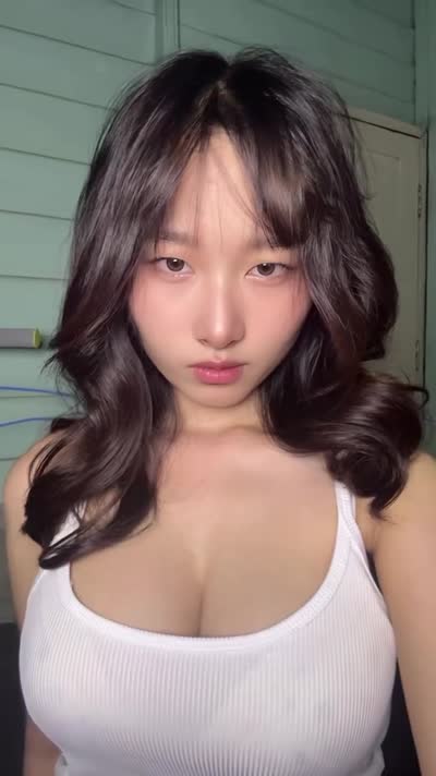 https://www.tiktok.com/@x.lumu Video #24