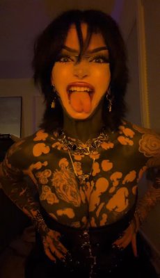 Comeovwhenursober Photo #74