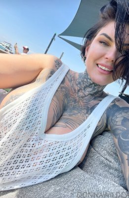 Donna Wildcard Photo #977