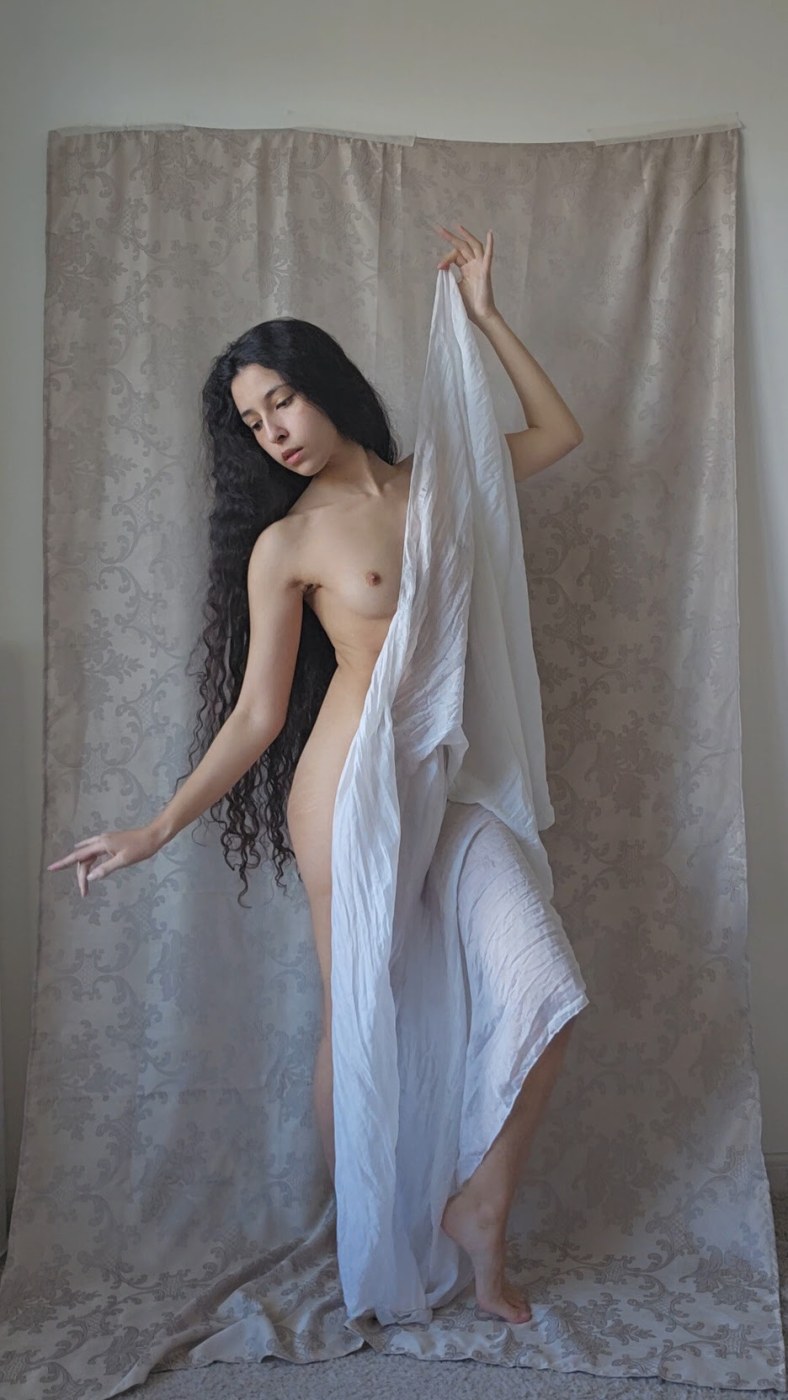 Luna Myosotis Photo #22