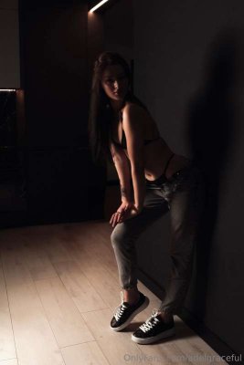 adelgraceful Photo #19