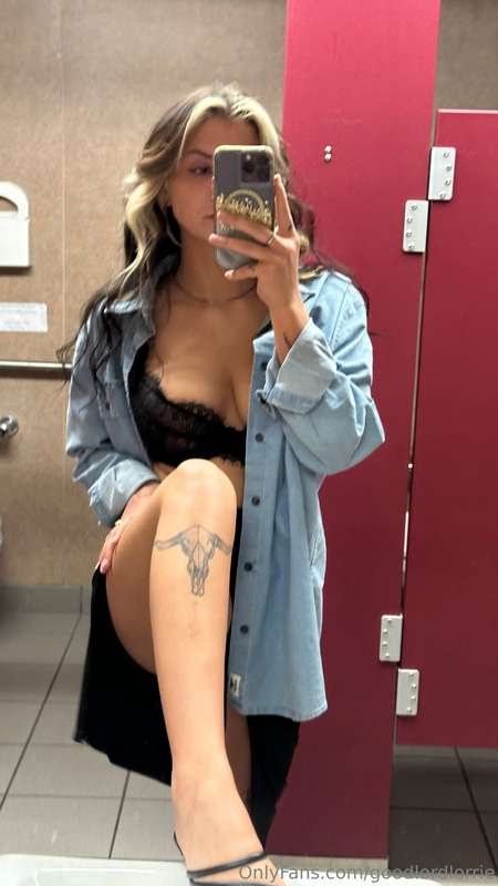 goodlordlorrie Photo #28