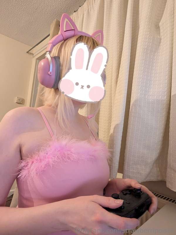 strawberripoison Photo #43