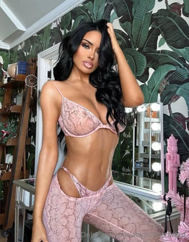 Abigail Ratchford Photo #102