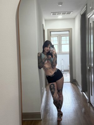 Claire Estabrook Photo #394