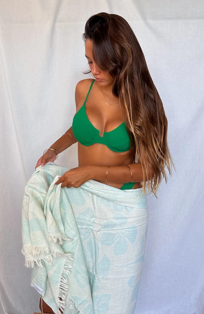 Anabel Carriker Figueroa Photo #39