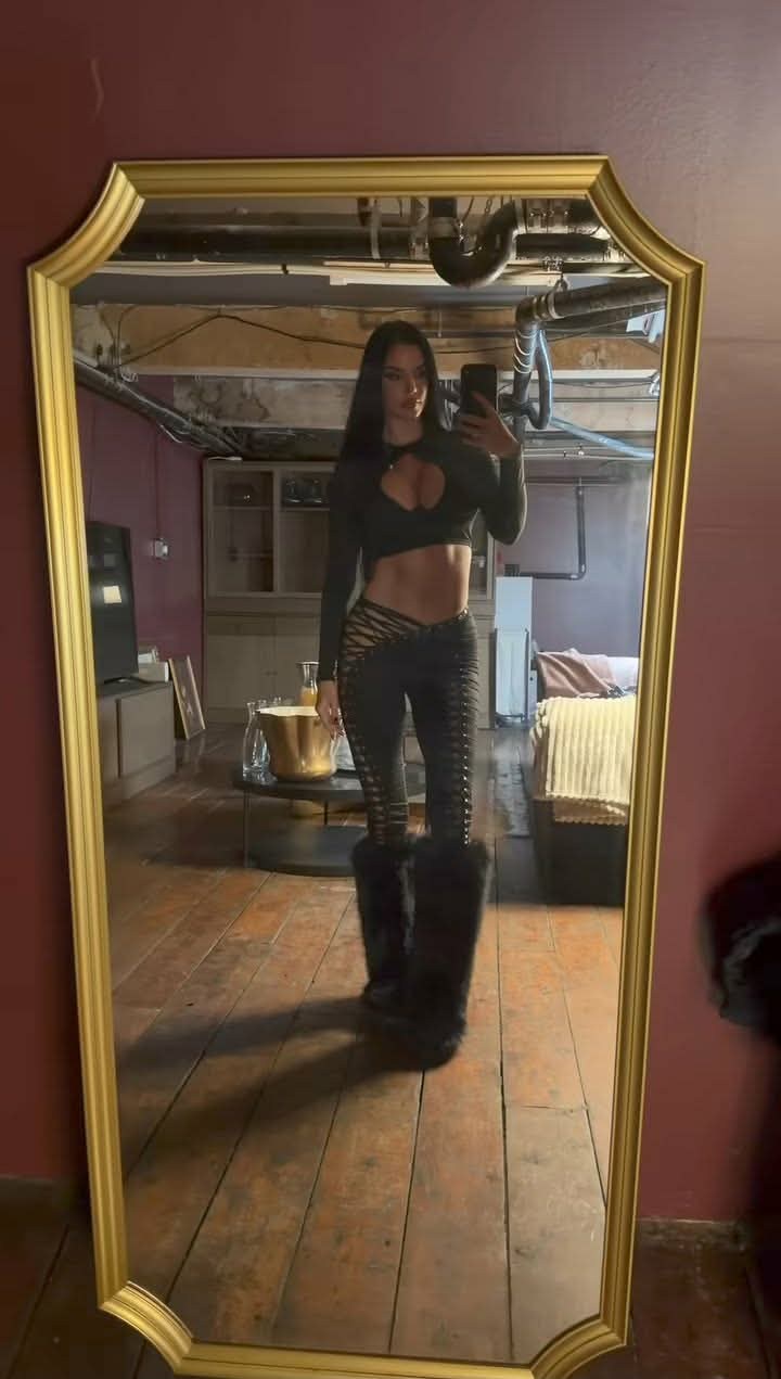 Ivana knoll Photo #16