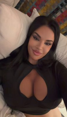 Ivana knoll Photo #17