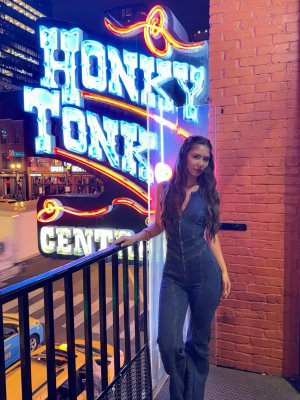 Kathryn Melvin Photo #27