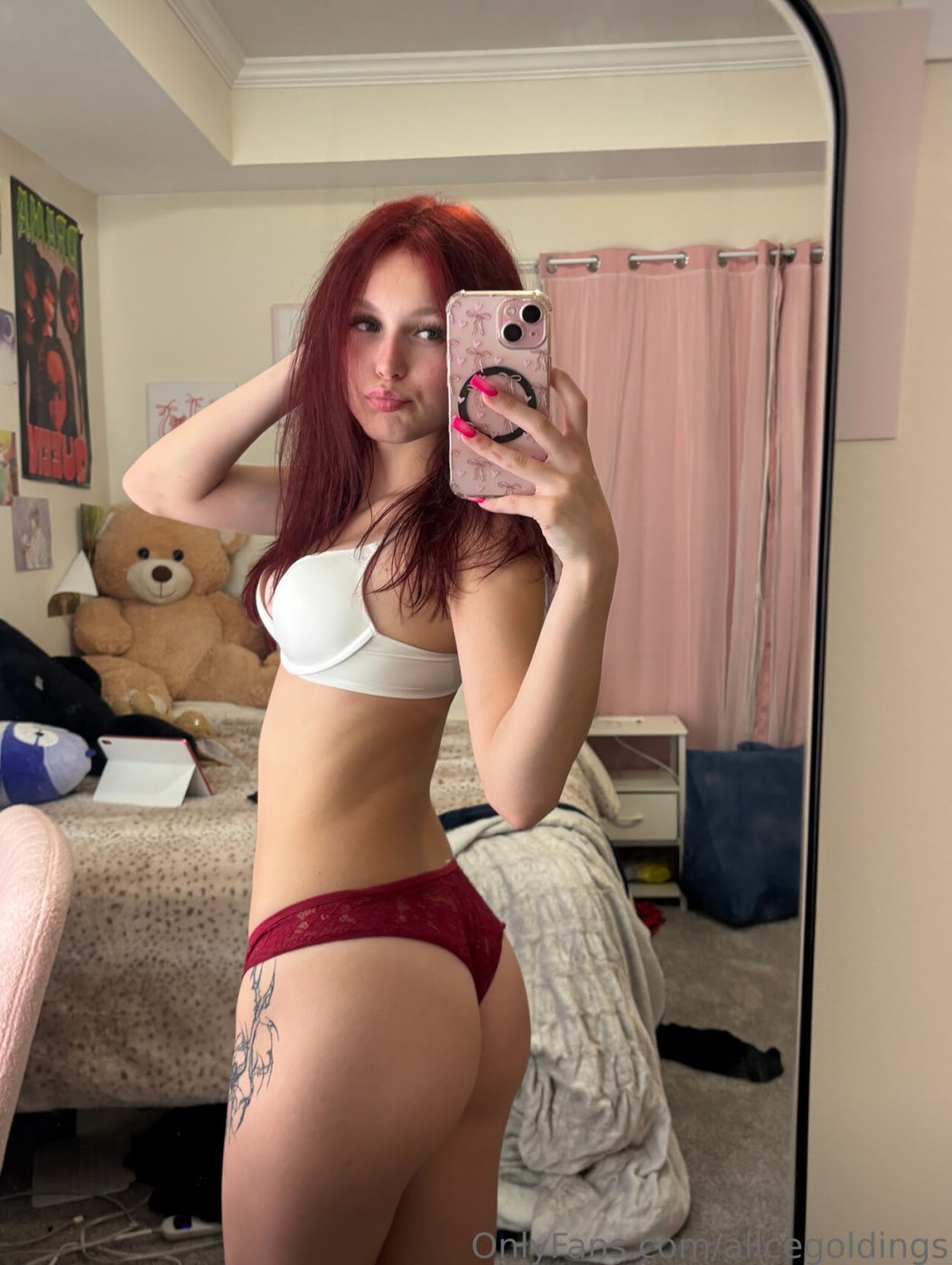 alicegoldings Photo #36