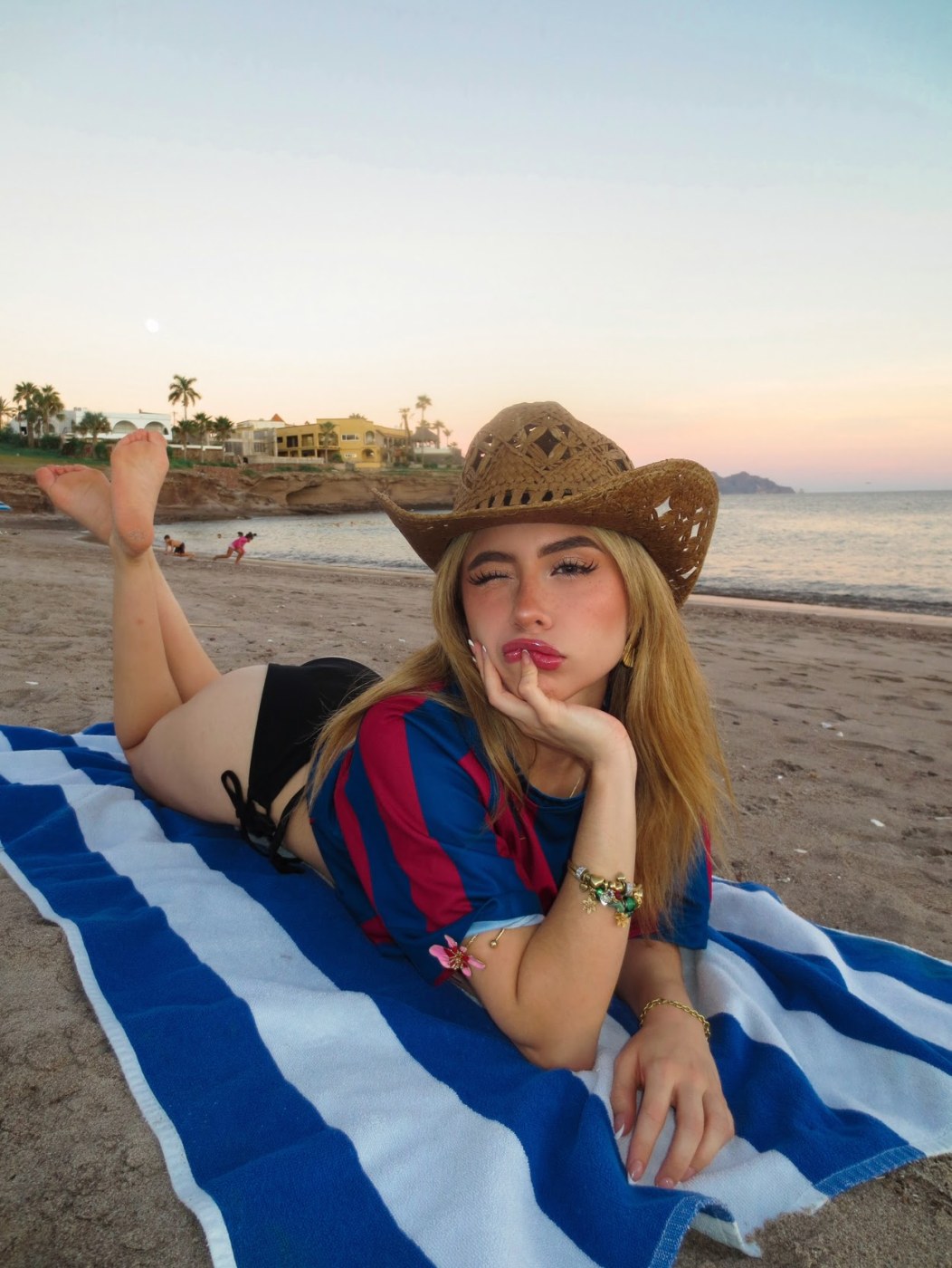 Karen Torres Photo #44