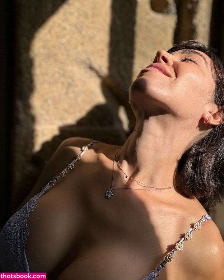 Iris Soares Photo #12