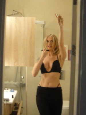 Didem Soydan Photo #11