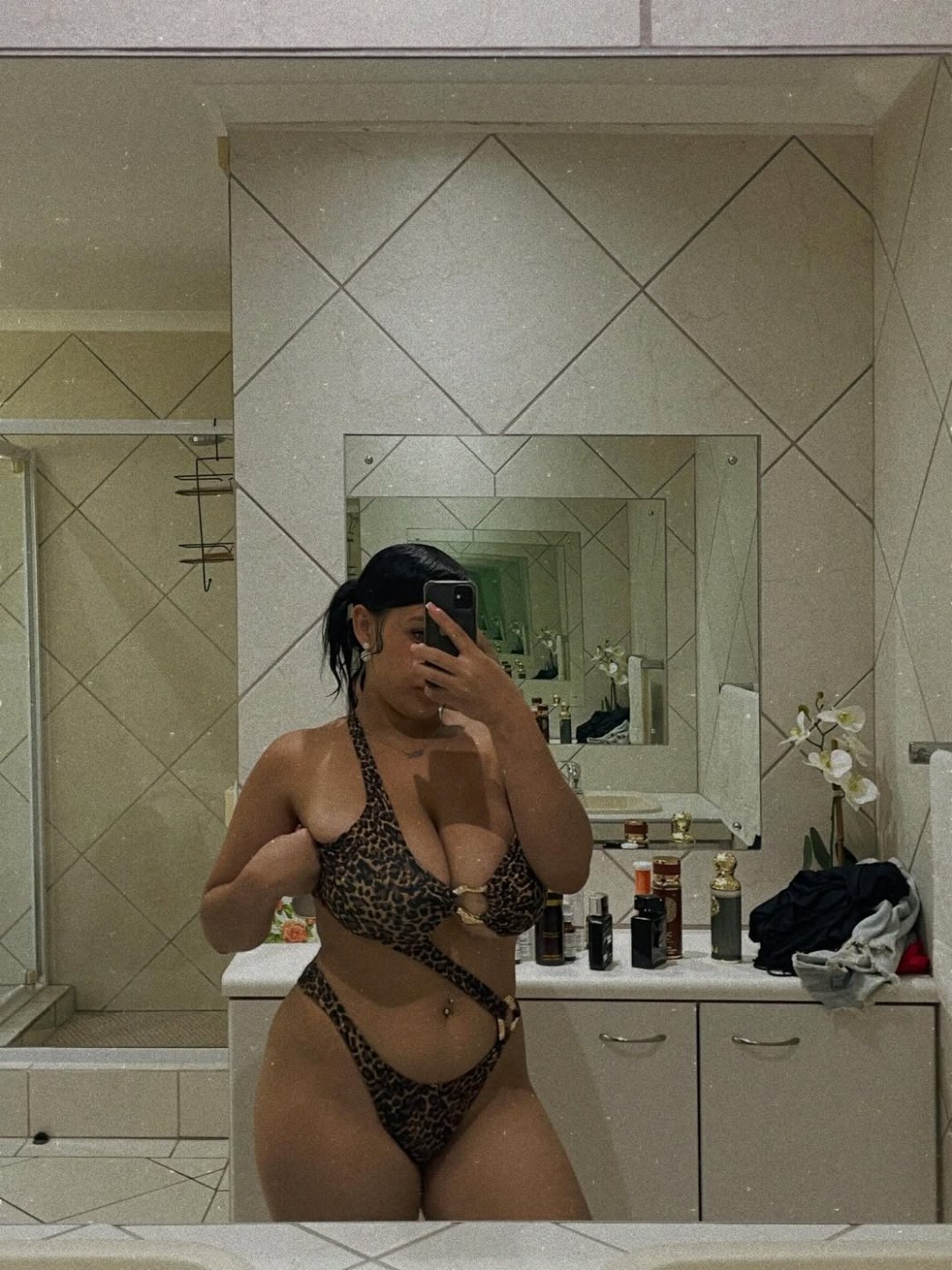 Jizane Koen Photo #19