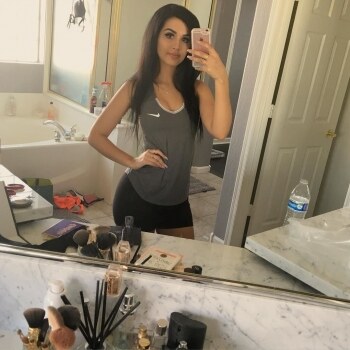 Sssniperwolf Photo #20