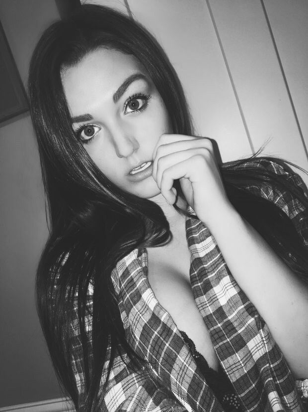 Ally Hardesty Photo #213