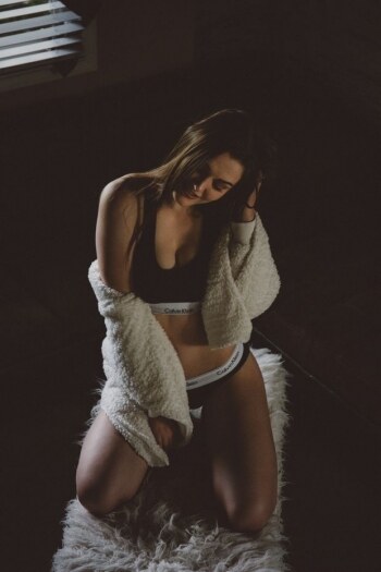 Ally Hardesty Photo #181