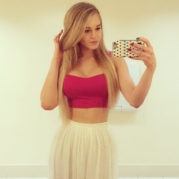 Courtney Tailor Photo #21