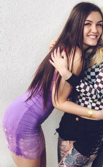 Ally Hardesty Photo #30