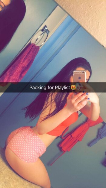 Ally Hardesty Photo #122