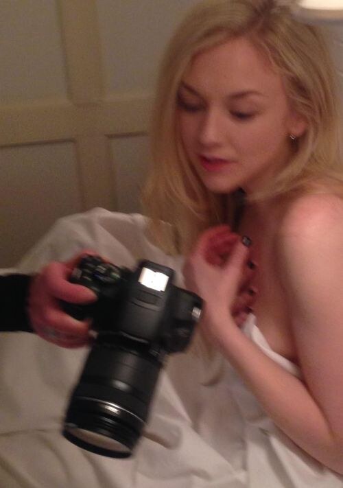 Emily Kinney Photo #2