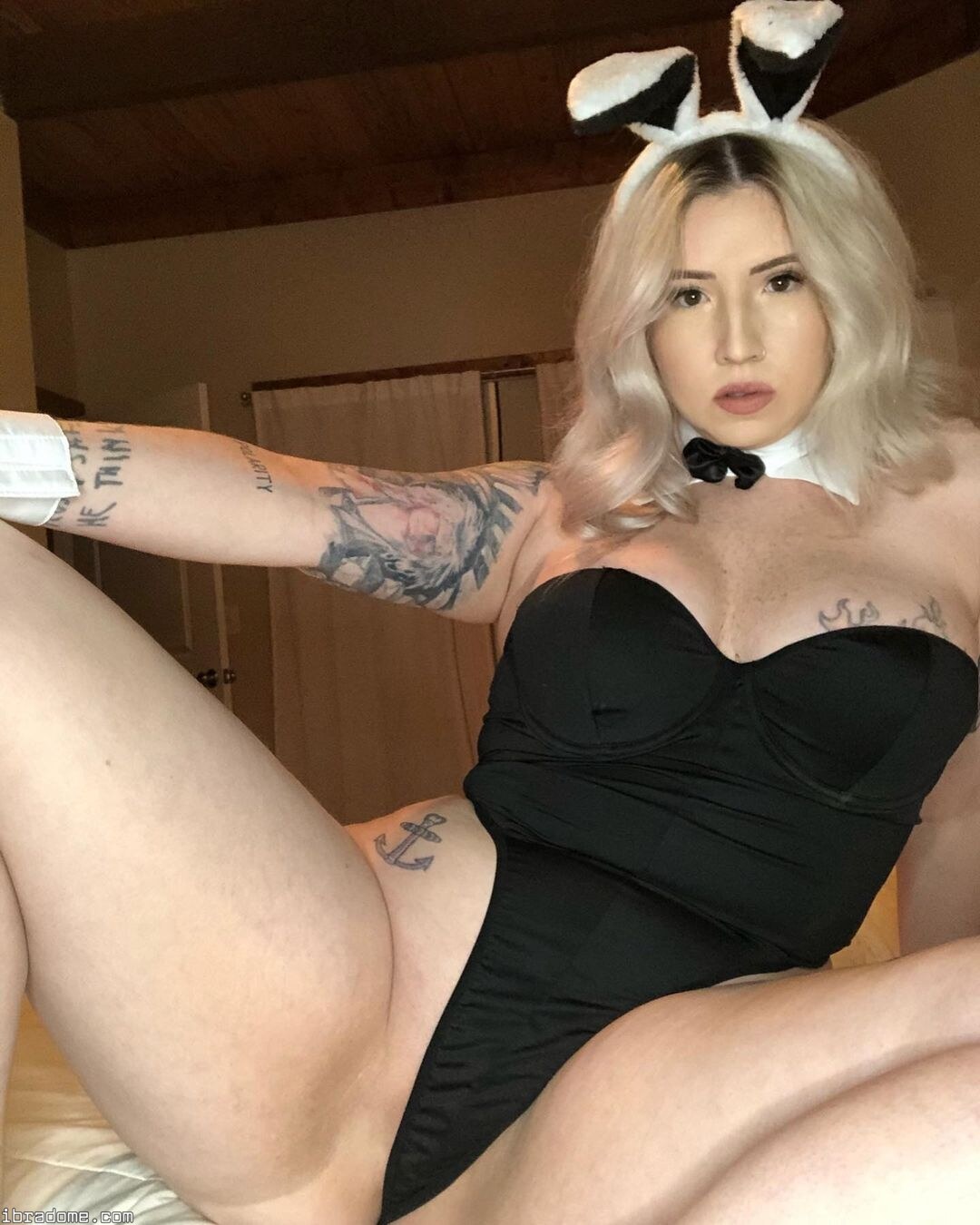 Ziggy Starr Photo #13