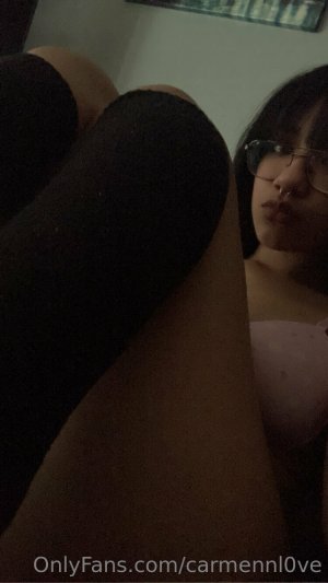 carmennl0ve Photo #12