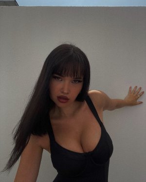 Ana Whiterose Photo #1