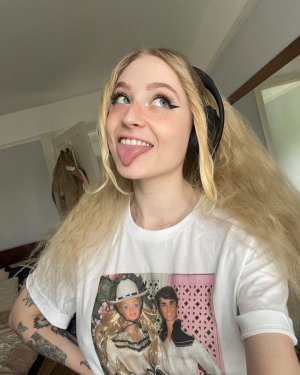 Janet Devlin Post #2